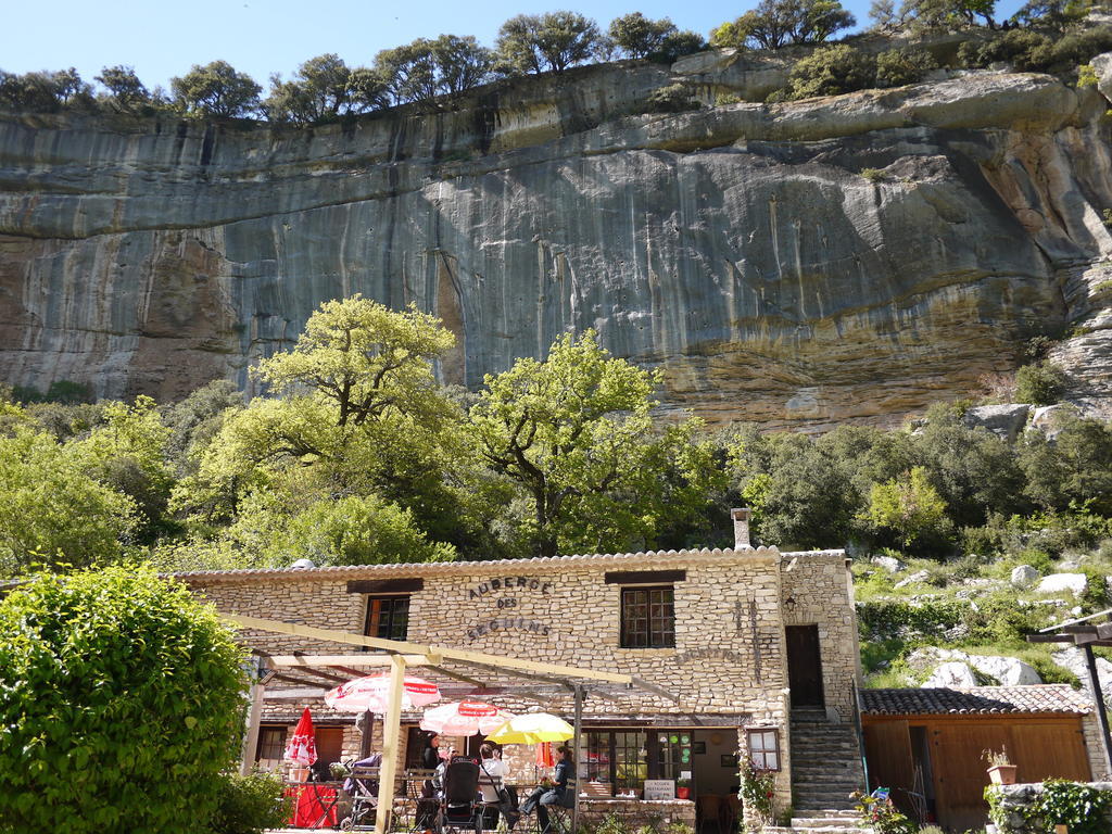 Auberge Des Seguins Buoux Eksteriør bilde