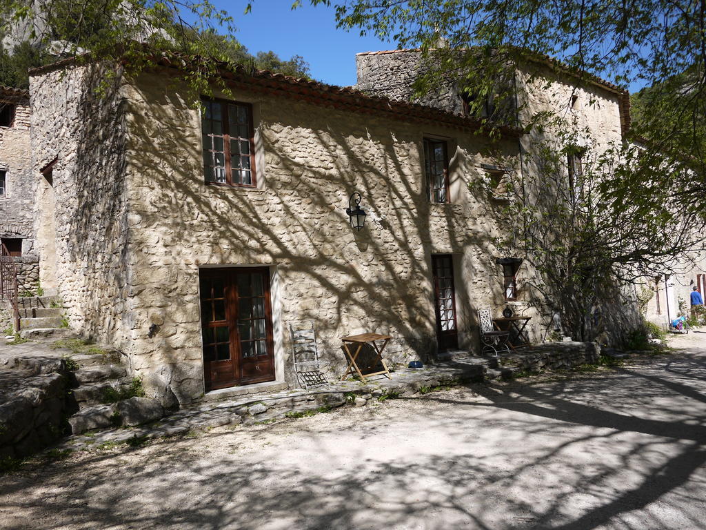 Auberge Des Seguins Buoux Eksteriør bilde